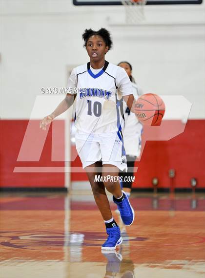 Thumbnail 3 in Carolina Day vs Woodmont (WNC Holiday Classic) photogallery.