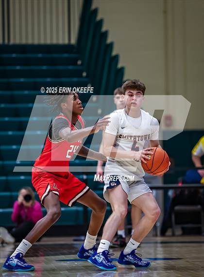 Thumbnail 2 in Amityville Memorial vs. Smithtown West (NYSPHAA Section XI Class AA Championship) photogallery.