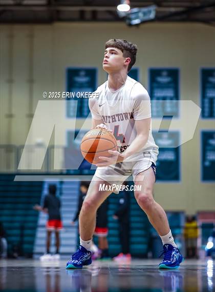 Thumbnail 1 in Amityville Memorial vs. Smithtown West (NYSPHAA Section XI Class AA Championship) photogallery.