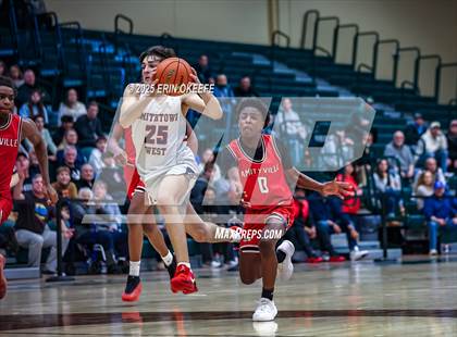 Thumbnail 3 in Amityville Memorial vs. Smithtown West (NYSPHAA Section XI Class AA Championship) photogallery.