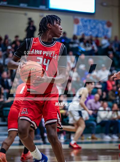Thumbnail 3 in Amityville Memorial vs. Smithtown West (NYSPHAA Section XI Class AA Championship) photogallery.