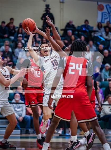 Thumbnail 3 in Amityville Memorial vs. Smithtown West (NYSPHAA Section XI Class AA Championship) photogallery.