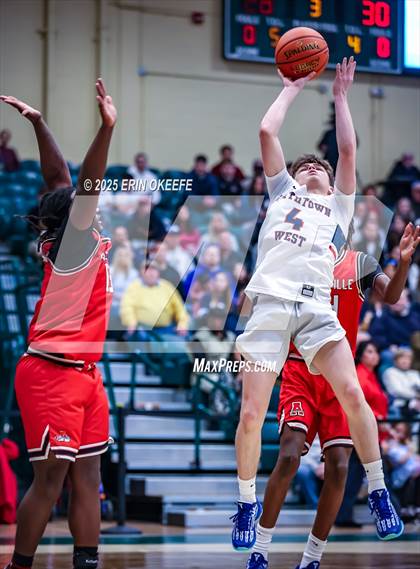 Thumbnail 3 in Amityville Memorial vs. Smithtown West (NYSPHAA Section XI Class AA Championship) photogallery.