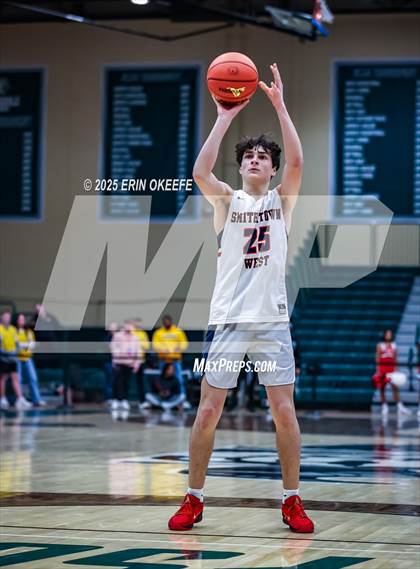 Thumbnail 1 in Amityville Memorial vs. Smithtown West (NYSPHAA Section XI Class AA Championship) photogallery.