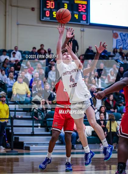 Thumbnail 3 in Amityville Memorial vs. Smithtown West (NYSPHAA Section XI Class AA Championship) photogallery.