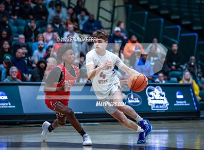 Thumbnail 2 in Amityville Memorial vs. Smithtown West (NYSPHAA Section XI Class AA Championship) photogallery.