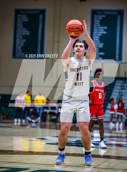Thumbnail 1 in Amityville Memorial vs. Smithtown West (NYSPHAA Section XI Class AA Championship) photogallery.