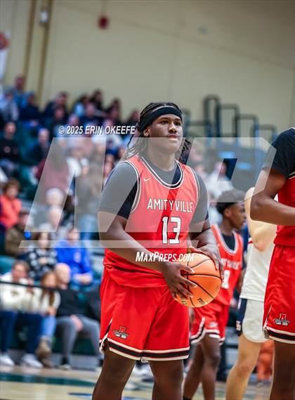 Thumbnail 3 in Amityville Memorial vs. Smithtown West (NYSPHAA Section XI Class AA Championship) photogallery.