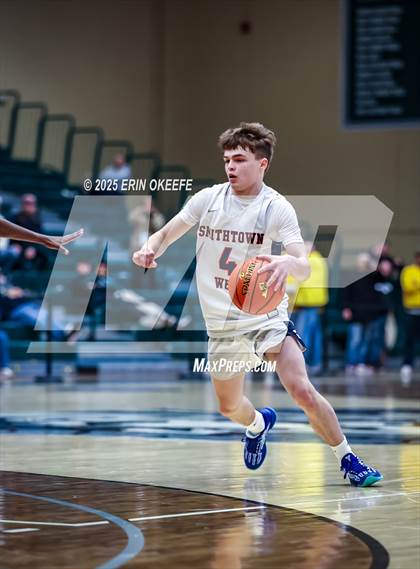 Thumbnail 2 in Amityville Memorial vs. Smithtown West (NYSPHAA Section XI Class AA Championship) photogallery.