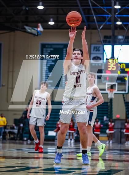 Thumbnail 2 in Amityville Memorial vs. Smithtown West (NYSPHAA Section XI Class AA Championship) photogallery.