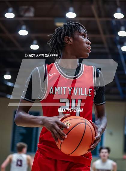 Thumbnail 1 in Amityville Memorial vs. Smithtown West (NYSPHAA Section XI Class AA Championship) photogallery.