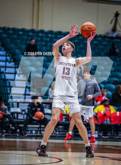 Thumbnail 1 in Amityville Memorial vs. Smithtown West (NYSPHAA Section XI Class AA Championship) photogallery.