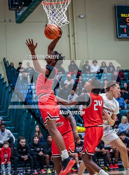 Thumbnail 2 in Amityville Memorial vs. Smithtown West (NYSPHAA Section XI Class AA Championship) photogallery.