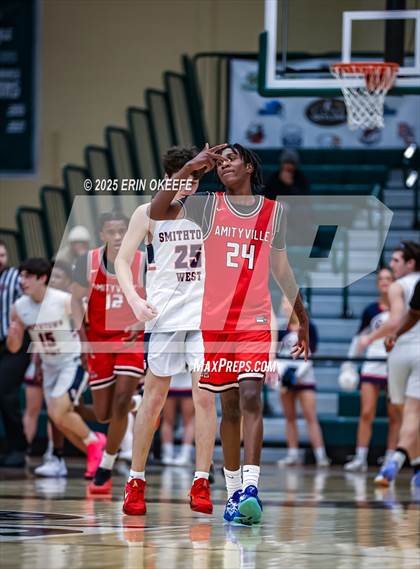 Thumbnail 1 in Amityville Memorial vs. Smithtown West (NYSPHAA Section XI Class AA Championship) photogallery.