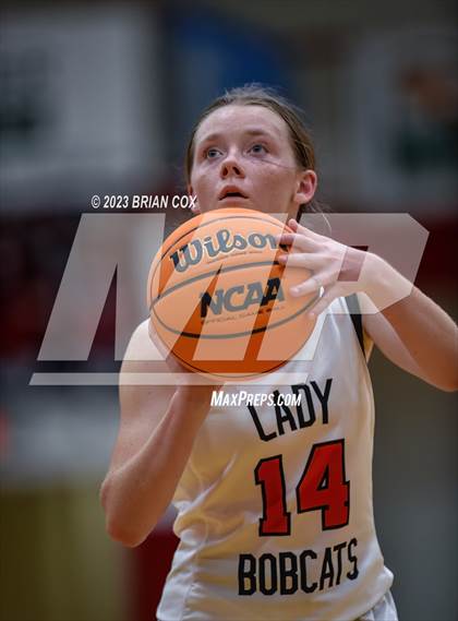 Thumbnail 2 in Flippin vs. Norfork (Arvest Tournament) photogallery.