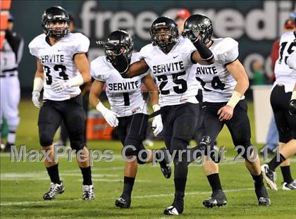 Thumbnail 2 in Mission Viejo vs. Servite (CIF SS Pac-5 Division Final) photogallery.