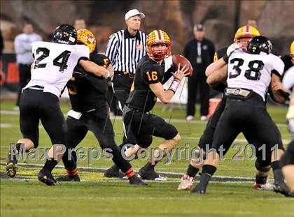 Thumbnail 2 in Mission Viejo vs. Servite (CIF SS Pac-5 Division Final) photogallery.