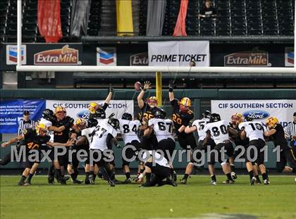 Thumbnail 3 in Mission Viejo vs. Servite (CIF SS Pac-5 Division Final) photogallery.