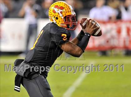 Thumbnail 2 in Mission Viejo vs. Servite (CIF SS Pac-5 Division Final) photogallery.