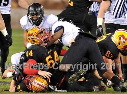 Thumbnail 2 in Mission Viejo vs. Servite (CIF SS Pac-5 Division Final) photogallery.