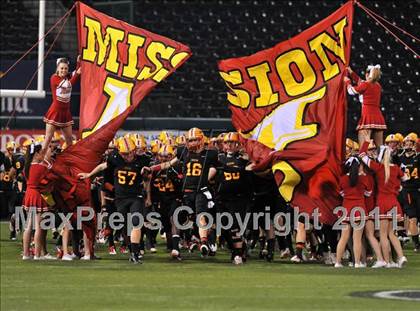 Thumbnail 2 in Mission Viejo vs. Servite (CIF SS Pac-5 Division Final) photogallery.