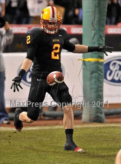 Thumbnail 2 in Mission Viejo vs. Servite (CIF SS Pac-5 Division Final) photogallery.