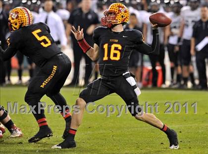 Thumbnail 2 in Mission Viejo vs. Servite (CIF SS Pac-5 Division Final) photogallery.