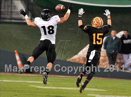 Thumbnail 1 in Mission Viejo vs. Servite (CIF SS Pac-5 Division Final) photogallery.
