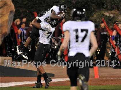 Thumbnail 3 in Mission Viejo vs. Servite (CIF SS Pac-5 Division Final) photogallery.