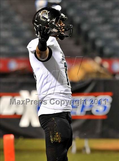 Thumbnail 3 in Mission Viejo vs. Servite (CIF SS Pac-5 Division Final) photogallery.