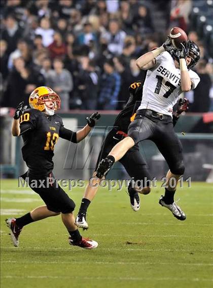 Thumbnail 2 in Mission Viejo vs. Servite (CIF SS Pac-5 Division Final) photogallery.
