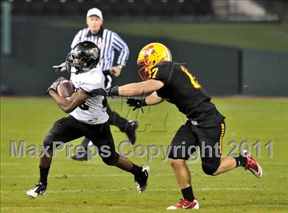 Thumbnail 2 in Mission Viejo vs. Servite (CIF SS Pac-5 Division Final) photogallery.
