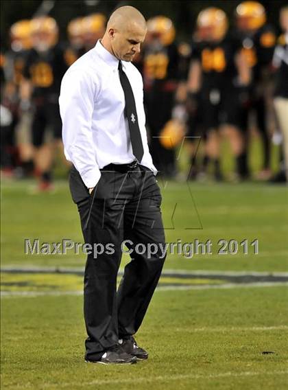 Thumbnail 2 in Mission Viejo vs. Servite (CIF SS Pac-5 Division Final) photogallery.
