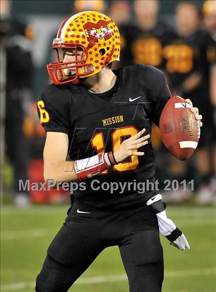 Thumbnail 1 in Mission Viejo vs. Servite (CIF SS Pac-5 Division Final) photogallery.