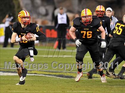 Thumbnail 1 in Mission Viejo vs. Servite (CIF SS Pac-5 Division Final) photogallery.