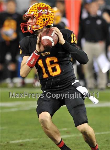 Thumbnail 1 in Mission Viejo vs. Servite (CIF SS Pac-5 Division Final) photogallery.