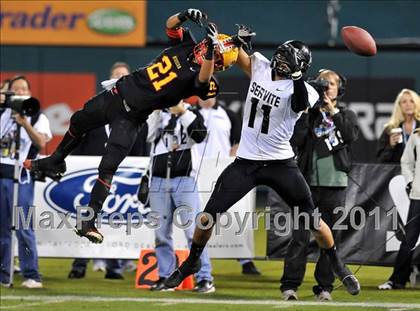 Thumbnail 3 in Mission Viejo vs. Servite (CIF SS Pac-5 Division Final) photogallery.
