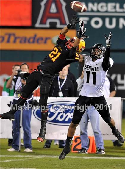 Thumbnail 2 in Mission Viejo vs. Servite (CIF SS Pac-5 Division Final) photogallery.