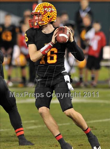 Thumbnail 2 in Mission Viejo vs. Servite (CIF SS Pac-5 Division Final) photogallery.