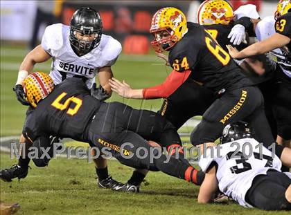 Thumbnail 1 in Mission Viejo vs. Servite (CIF SS Pac-5 Division Final) photogallery.