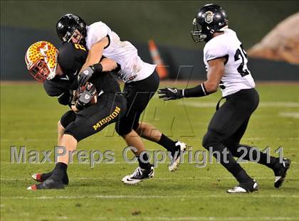 Thumbnail 3 in Mission Viejo vs. Servite (CIF SS Pac-5 Division Final) photogallery.