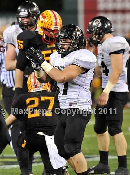Thumbnail 3 in Mission Viejo vs. Servite (CIF SS Pac-5 Division Final) photogallery.