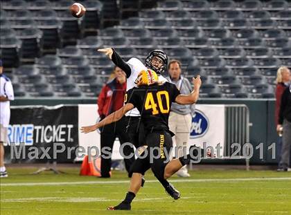 Thumbnail 2 in Mission Viejo vs. Servite (CIF SS Pac-5 Division Final) photogallery.