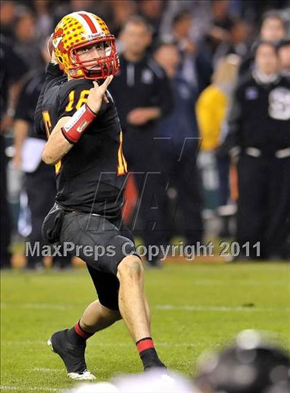 Thumbnail 1 in Mission Viejo vs. Servite (CIF SS Pac-5 Division Final) photogallery.