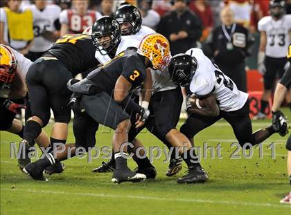Thumbnail 3 in Mission Viejo vs. Servite (CIF SS Pac-5 Division Final) photogallery.