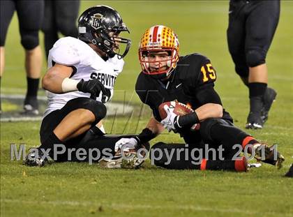 Thumbnail 2 in Mission Viejo vs. Servite (CIF SS Pac-5 Division Final) photogallery.