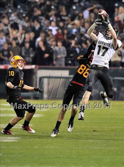 Thumbnail 1 in Mission Viejo vs. Servite (CIF SS Pac-5 Division Final) photogallery.