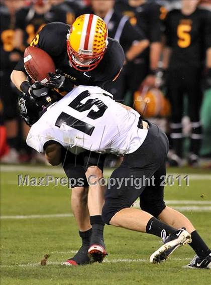 Thumbnail 2 in Mission Viejo vs. Servite (CIF SS Pac-5 Division Final) photogallery.