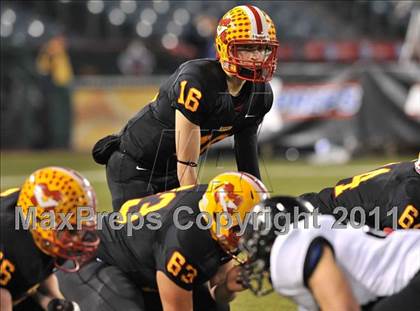 Thumbnail 3 in Mission Viejo vs. Servite (CIF SS Pac-5 Division Final) photogallery.