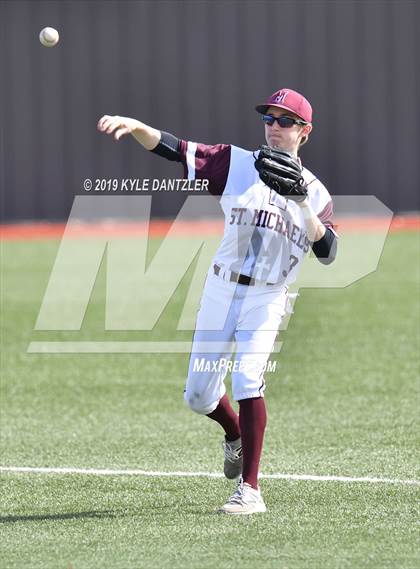 Thumbnail 2 in Fort Worth THESA vs St. Michael's (Texas Private School Classic) photogallery.